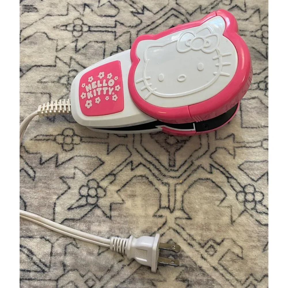 Hello Kitty‎ Hair Crimper Model KT3056 Pink White Tested Works